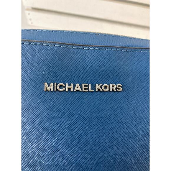 MICHAEL KORS, SMALL BLUE SAFFIANO LEATHER CROSSBODY BAG - Picture 6 of 16